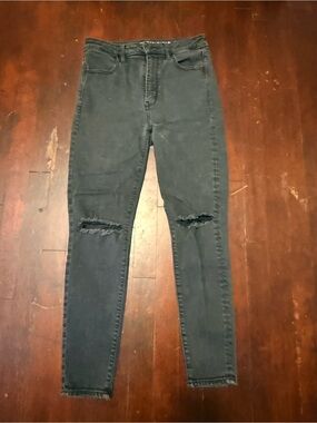 American Eagle Black Distressed Skinny Jeans Size 8 Short